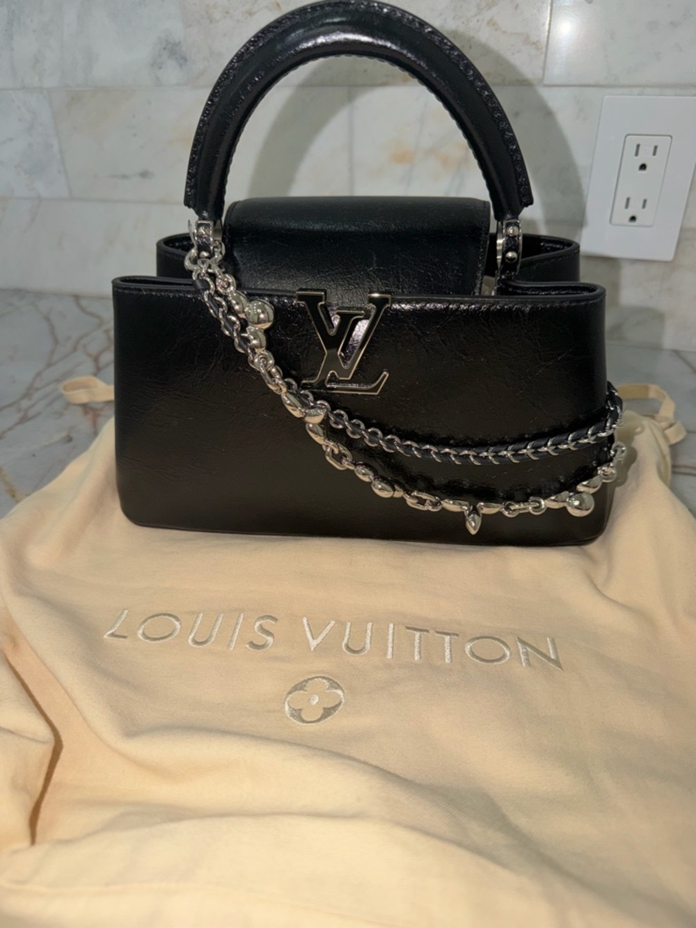 Louis Vuitton Capucines East West BB BNIB gorgeous!
